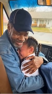 The 8-year-old girl refused to get off the bus… clutching her backpack like a shield. Mr. Wallace has driven Route 42 for nearly 30 years. He knows every kid — who forgets homework, who trades lunches, and who is hurting. But for the last month, something had changed with 8-year-old Jada. She stopped singing. She sat alone. She wore long sleeves in the heat… and today, when the bus doors opened, she wouldn’t move. She stared at the driveway of 204 Elm Street and whispered four words that made th