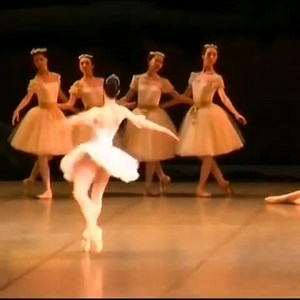 Y.... deliciosamente martes con Natalia Osipova como Dulcinea, Don Quijote ❤❤❤❤ Fuente: ballet_onpoint | Ballet del Occidente