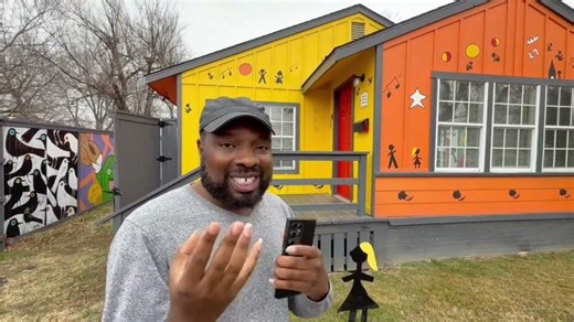 Kalup Linzy / Artist Creative Institution Builder - queenrosearthouse.org | Lincoln Cochran