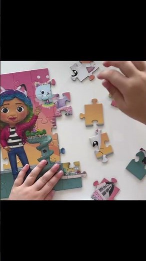 🧩🐱 Lili (3 l.) układa puzzle Koci Domek Gabi 50 elementów | Lili (3 y.o.) builds Gabby’s Dollhouse 🏠