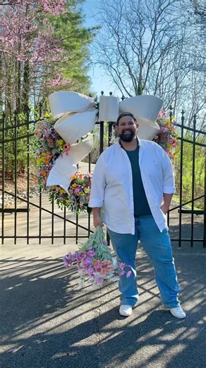 Create a Vibrant Spring Wreath for Your Garden Gate