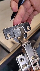 quick and easy, install hinges without a jig #woodworking #carpenter #tipsandtricks #woodworkingtips #woodworkingtricks | Tris Woodworking