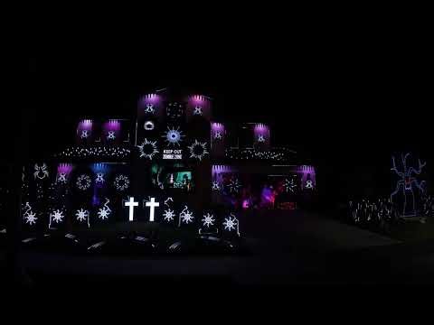 Welcome To The Circus xLights Sequence Howard Family Spooktacular Halloween Show