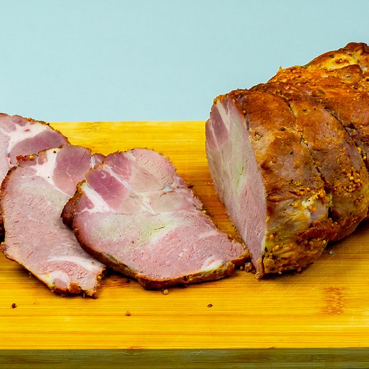 The famous homemade ham recipe, a must on the New Year's table! Ingredients: pork neck: 1.2 kg (3 lb) water: 500 ml (17 fl oz) coriander seeds: 10 g (0.4 oz) black peppercorns: 10 g (0.4 oz) Jamaican Allspice: 10 g (0.4 oz) bay leaves: 3 pc dried rosemary: 5 g (0.2 oz) dried thyme: 5 g (0.2 oz) salt: 10 g (0.4 oz) garlic: 10 g (0.4 oz) oil: 50 ml (1.7 fl oz) mustard seeds: 20 g (0.7 oz) garlic: 20 g (0.7 oz) horseradish sauce: 20 g (0.7 oz) chili sauce: 10 g (0.4 oz) soy sauce: 20 ml (0.7 fl oz)