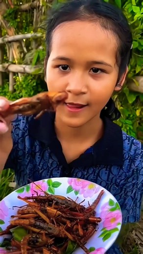 China’s Most Unusual Farming Business: Grasshoppers! 🦗 #shorts #facts