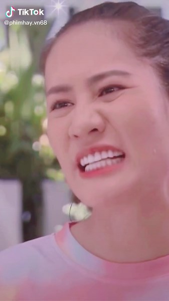 Ui có chuyện gì mà chị Sâm lại căng với Nam thế nhỉ? Lại còn có mẹ Xuân vs Thy cũng đứng ở đấy nữa 😥