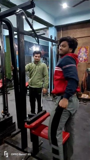 don't bully Stranger at the gym #youtubeshorts #motivation #viral #funny #shortvideo #gym #comedy