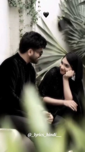 •𝙇𝒚𝔯𝖎c𝒔💐• on Instagram: "#.In today's edition of #10Things, spend a cozy fall day at home in London with actress @yazdemand (Yasmin Finney) reading scripts, strolling through the park with her dog Koko and making a warm cup of tea (with four scoops of sugar, no less) 🐾💗. "My favorite thing about London would be the electricity I get from walking the streets and seeing everyone's individuality," says Yasmin. "I just feel like I fit in perfectly." Yasmin, who plays the character Elle in "H