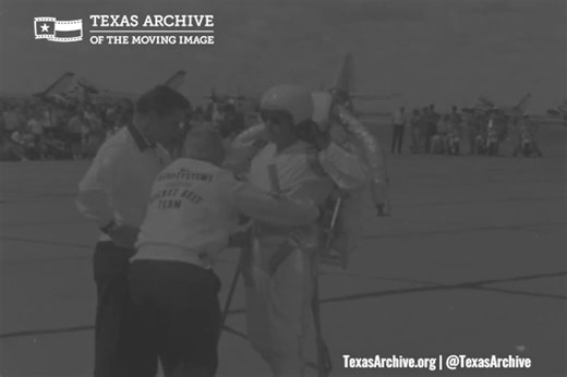Jet pack demonstration Bell Aerosystems Rocket Pack Mid 1960s 🚀KOSA-TV Collection🚀 #texas #archives #film #digitization #preservation #nonprofit See more from KOSA-TV https://loom.ly/xhMLYbA | Texas Archive of the Moving Image