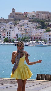 I’m summering ☀️💛 | Model Roz