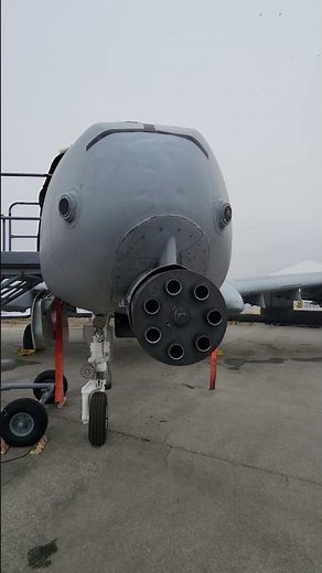 A-10 Gatling gun Close Up!