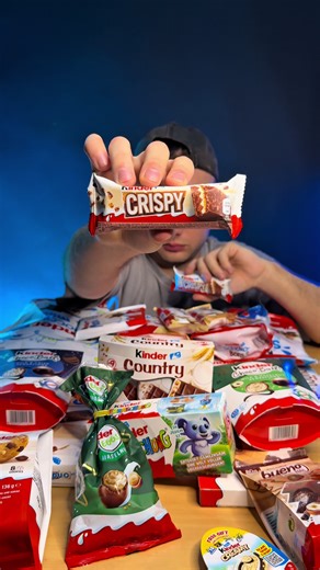 Overview of the entire kinder collection part 1 #mukbang #kinder #kinderslice #киндер #asmr