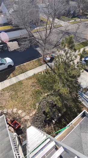 Solar Panel System Repo! All I need is a ladder, an impact driver, and 45 minutes. Repost of one of my favorite videos from a few years ago. I’ve never actually done a solar panel repo. Thats not to say they don’t happen. If the homeowner cancels the contract, or the loan was pre approved but never finalized… interesting to hear if anyone repoed a system or even had there system stollen. I thought it would be a funny prank for one of my friends. Take his system off if he leaves town for the week