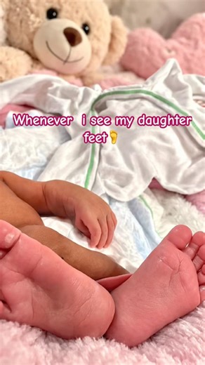 Whenever I see my daughter’s tiny feet🦶👣#shorts#himawari15 #subscribe #like #babyworld