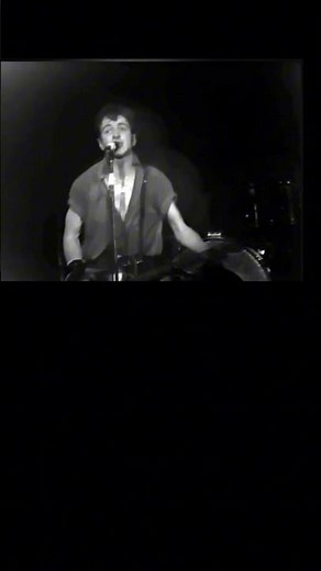 The Clash — “London Calling” LIVE 1980