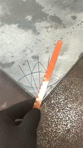 Great idea from a welder on determining angles with simple tools. #welding #welder #metalwork #join