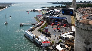 Bons de réduction, billets de train à 1 euro... Ces territoires français qui veulent à tout prix attirer les touristes