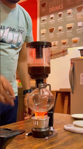 How to Make Syphon Coffee ☕ Beginner Barista Lesson #shorts #latteart #coffee