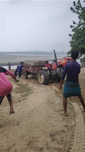 Swaraj 735 tractor trolley fully loaded working time power test #tractor #swaraj