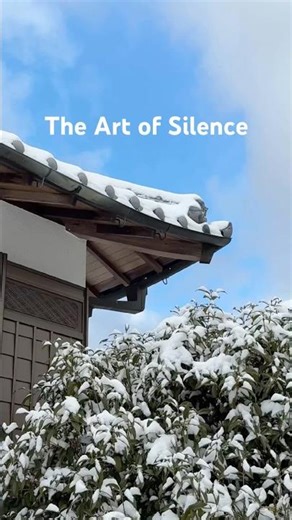 雪に溶ける宮大工の匠の技による和風別邸。日本の美ここに極まるThe Art of Silence. ＃宮大工＃和風建築#雪景色＃日本の絶景#Japanese#japantravel#jdm#雪見#和風