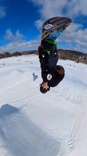 Blue bird park laps w/ @djprimrose at @horseshoeresort #snowboarding | TEAMLTD