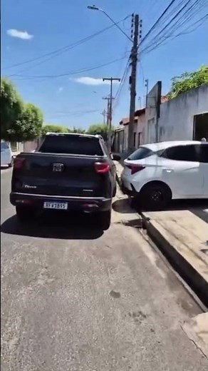 Veja o desespero de um pai de família perdendo seu único veículo 😢