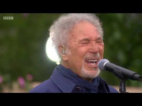 Tom Jones I'll Never Fall In Love Again Live 2020