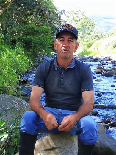 2.7M views · 66K reactions | Las historias de nuestra gente, sus creencias y su conexión con la madre Tierra, tienen eco en #LoQueElBosqueCuenta… En la Semana Mundial del Agua, les damos a conocer el valioso trabajo de Julio Fernández, en Chinácota, quien protege las nacientes de agua que llenan de vida nuestro Territorio. Él, es beneficiario del Programa de Pago Por Servicios Ambientales en alianza con la Alcaldía de Chinácota. | Corponor Norte de Santander | Facebook