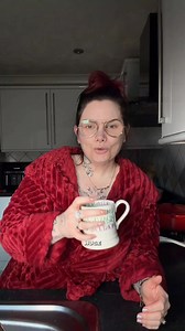 Shall we make these morning update chats a thing! I actually love just chatting and not being perfect 😍 Grace #fblifestyle | Grace & Kelly McGuire