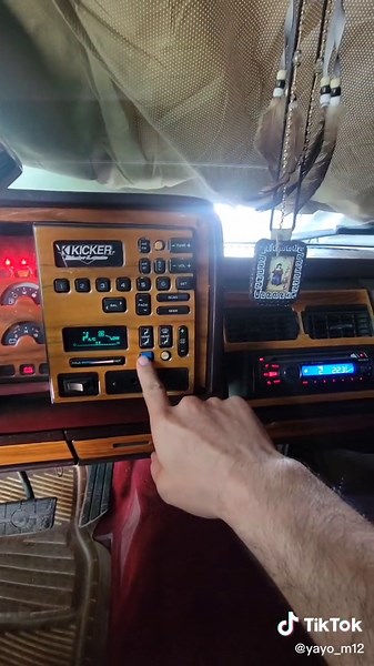 #chevrolet #silverado #shortbed #stepside #obsstepside #1989 #obschevy #obs #rolldownbackwindow #powerrearwindow #kicker #wooddash #madera #elaire #singlecab #90style #90s #90sthrowback #jerezano #zacatecano #santoniñodeatocha #viral #fyp #tiktok #parati #lamamalona #lamamawiski #lapusewagon #trokita #mitrokita #350chevy #reydelmitote #sonidazo #airefuerte