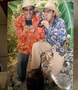 1.2M views · 10K reactions | Que hace Juli0 Larrea después que salió del pr0grama número #1 de la tv. | Un Show De Cache-T | Facebook