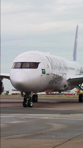 Riyadh Air’s first commercial flight has arrived at #Heathrow