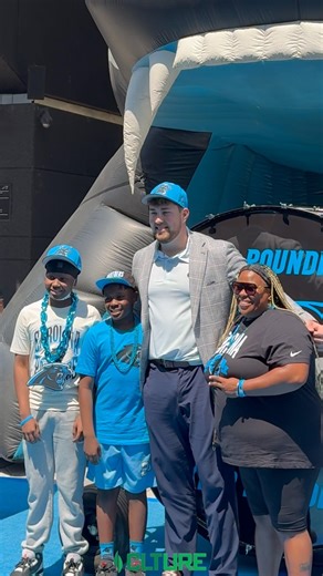 Panthers welcome first-round draft pick Monroe Freeling to Charlotte with a special guest. 🙏🏽🥁🏈