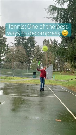 Tennis is one of the best ways to decompress after a long work day 😌🎾🔥