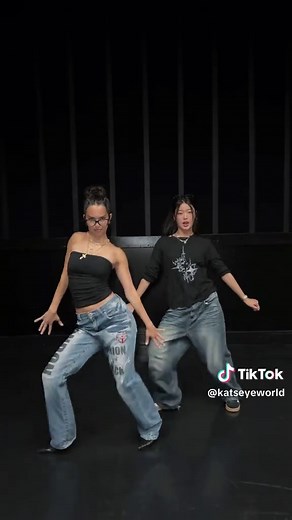Exploring KATSEYE's Dance Break with Daniela and Yoonchae
