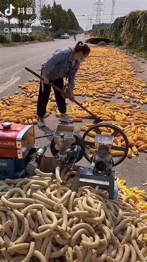 Advenger Fishing🎣 on Instagram: "🌽🌽🌽 . . . #livebigagency #fishcurry #fishfun #fishing #fishkeeping #fishinstagram #fishinglife #fishfood #curpfish #villagelifefishing #fishingadventure #adventure #fisherman #fishermanlife #dailyfisherman #boatfish #dailyfishing #fish #netfishing #fishingtrip #huntingfish #riverfish #bigfish #fishfarm #reelvideo #instagram #explore #polliaziz"