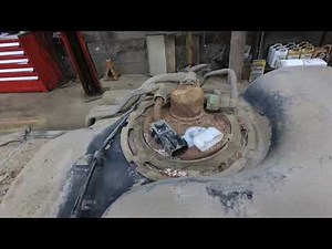 2009 GMC Fuel Gage Reads Empty P0463