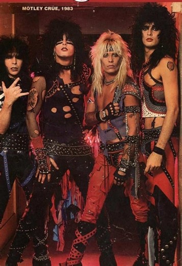 Exploring Mötley Crüe: Iconic 80s Rock Band