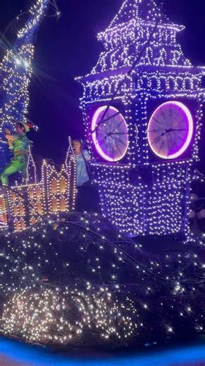 Peter Pan and Wendy Disney Starlight Parade #disney #disneyshorts #starlightparade #jennifercaruso