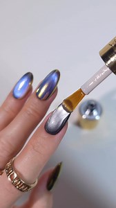 Get this black base silver cat eye chrome powder nail look with Venalisa Nail Gel! 💅🏻Long-lasting, super pigmented, no shrinkage—beginners friendly! Tag your nail tech to try this ASAP! #cateyenails#nailtutorial#springnails#nailinspo#nailart#venalisa | Venalisa