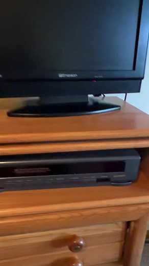 2 things: VCR & why don’t they make washer and dryers last 30 years anymore 🫠