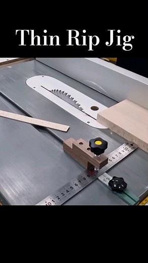 Woodworking jigs | Thin Rip jig | How to cut thin strips at the Table saw