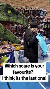 Which scare is your favourite????! 🤣🤣🤣🤣#funny #fyp #dinosaurs #prank #scare