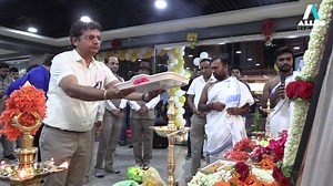 😇 The new year started on a good note at ALLEN Digital Bengaluru Office. ✌️ ALLEN's founder Director, Sh. Rajesh Maheshwari Sir along with Sh. Anand Maheshwari (Head ALLEN Digital) visited ALLEN Digital, Bengaluru Office 🌟 Sh. Rajesh Maheshwari Sir motivated the employees to work together & make 2023 one of our finest years. 📌 Check out the glimpses of the visit: #ALLENDigital #OnlineEducation #OfficeVisit #TeamBuilding #Leadership #CareerCoach #TeamVisit #Bengaluru | ALLEN Digital
