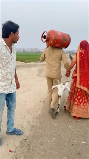 Gas cylinder Man bride To run away 😂😂😂