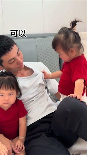 A one-year-seven-month-old baby learned to argue with his mother.