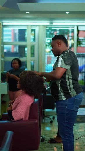 Eleana Makombe 🇿🇼 🇬🇧 on Instagram: "Jehovah weeee Makanaka baba!! 💃🏾💃🏾🔥 Another #DearMinister reveal and this one is HEAVY! With great honour and joy, we announce that Bishop @ladyruetania_ Madindi will be joining us LIVE in the UK at The Grateful Experience 4.0🇬🇧✨ A woman of God whose ministry carries depth, purity, and power. Her voice heals, restores, and ushers people into intimate encounters with God. Lives are changed every time she ministers, and it is truly an honour to stand 