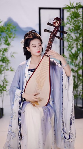 This is a traditional Chinese musical instrument -- pipa（琵琶）, the song name: Moyuan（墨缘）.#hanfu #中国汉服 #中国乐器 #中国传统乐器 #琵琶 | Love.Chinese.music