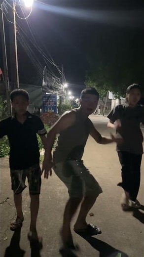 Zombie & Alien Work the Night Shift to Make Money – Hilarious Chaos! 😱🤣#shorts