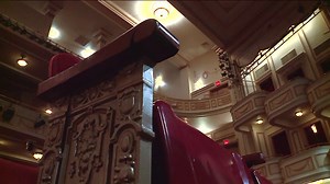 Feel like Brando or Hepburn! Go backstage at New Haven’s storied Shubert Theater